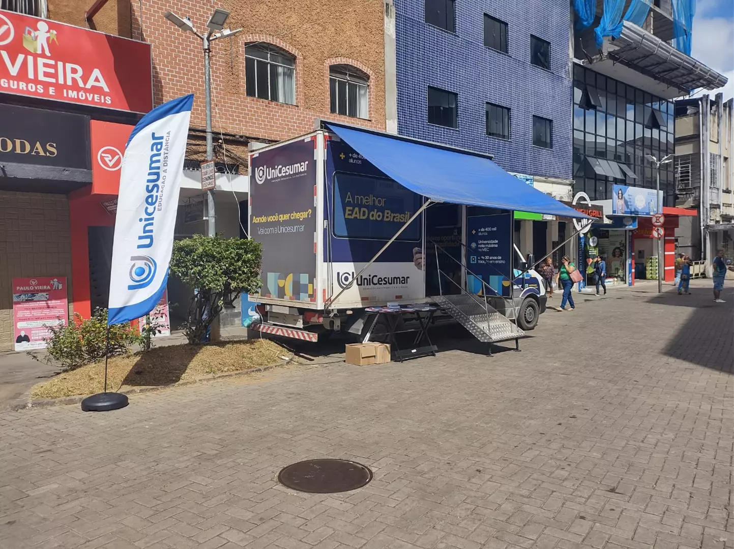 Truck UniCesumar chega em Santos Dumont com orientações sobre cursos de graduação e pós